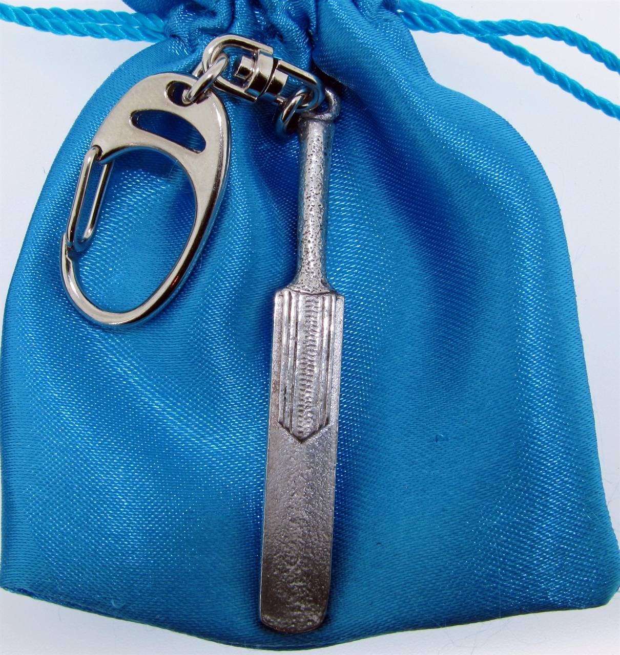 Cricket Bat Keyring high quality pewter gifts from Pageant Pewter